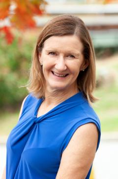 The Share Drive Episode 8: Nona Brack: Community, Connection, Capacity and Coaching–Moving nursing courses online